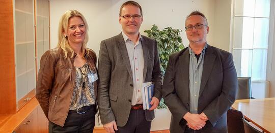 Statssekretær Widar Skogan i Landbruks- og matdepartementet (i midten), var i møte med blant andre Cecilie Holgersen og Torbjørn Brenna fra NKK.
